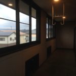 【After】サンルーム：バルコニーにサッシを取りつけて→サンルームに変更。<br />
雨の日でも干せるようになりました。サッシが付いているので、適度に風も入ります♪
